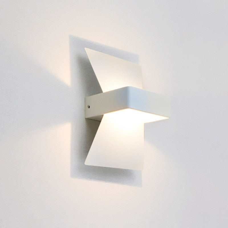 City Davos LED Wall Light