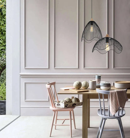 SPIAGGIA: Dome Shape & Wavy Edge Pendant Light - Black
