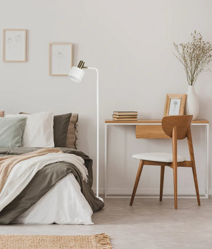 FLOTAR: Interior Cylinder Iron Shade with Antique Brass Highlight Floor Lamp - White