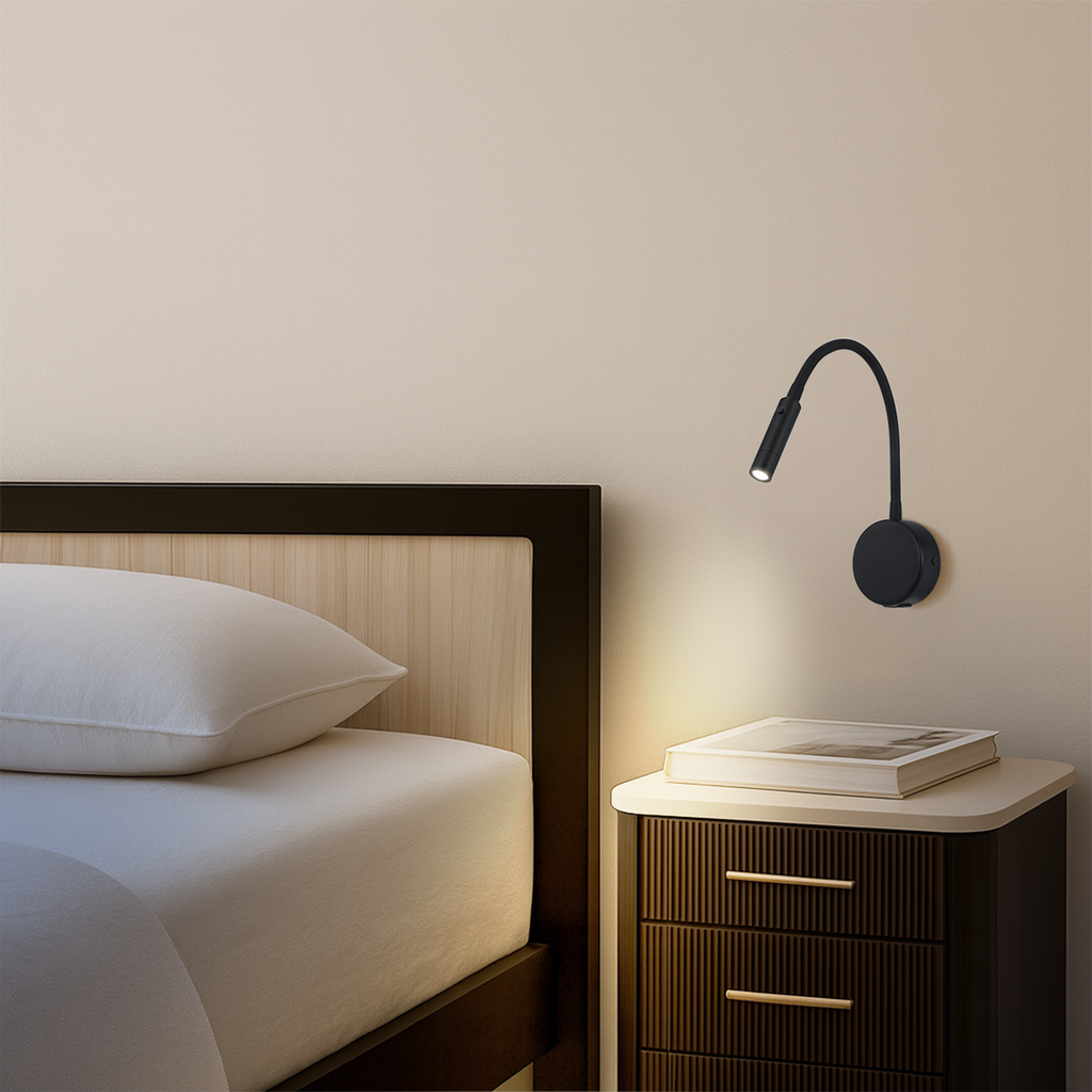 SOLIO LED Wall Light - Black