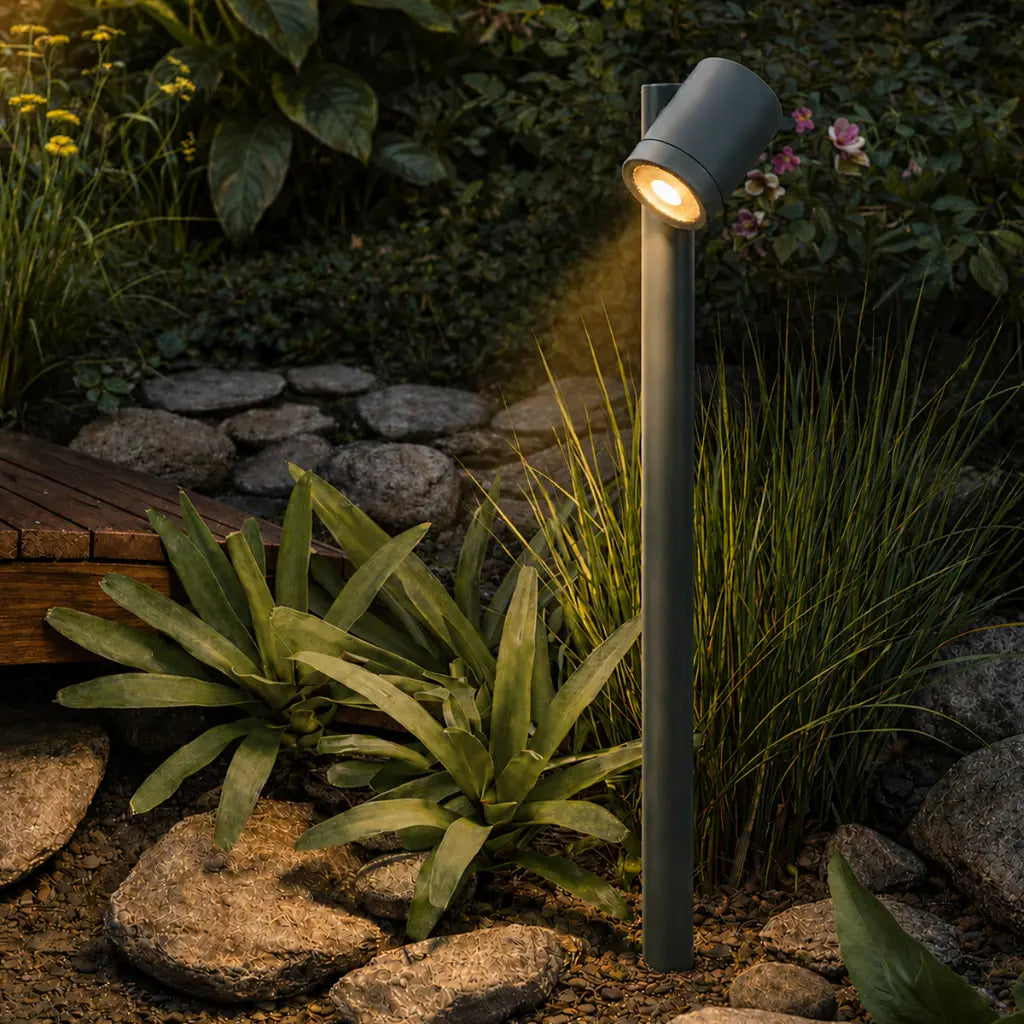 CLOVIS 24V MR16 Exterior Post Spike Light - Green