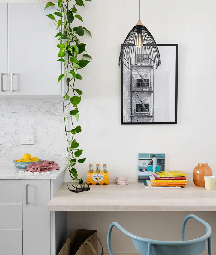 SPIAGGIA: Cone Shape &amp; Wavy Edge Pendant Light - Black