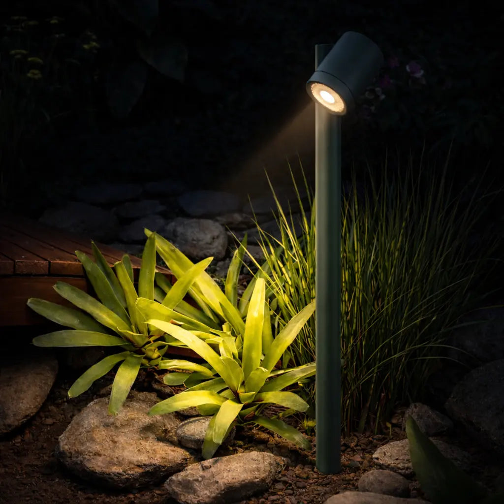 CLOVIS 24V MR16 Exterior Post Spike Light - Green
