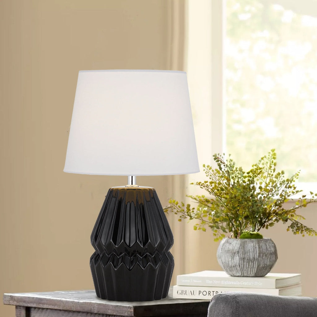GREET Table Lamp - Black/White