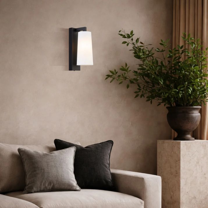 Lavis Wall Light - Black