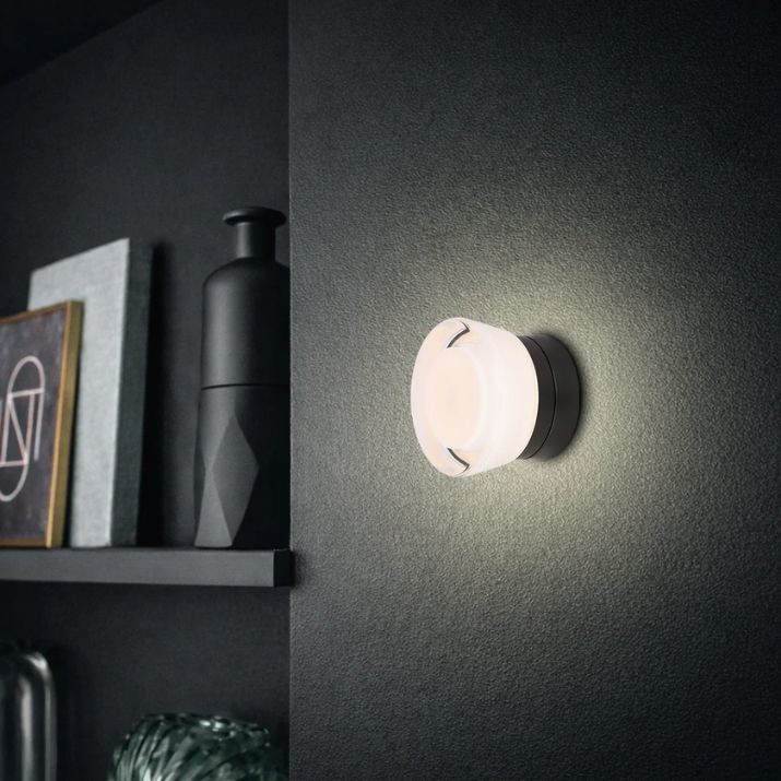 Lomira Wall Light - Black