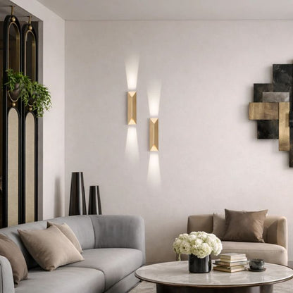 Chaska Wall Lightt - Gold