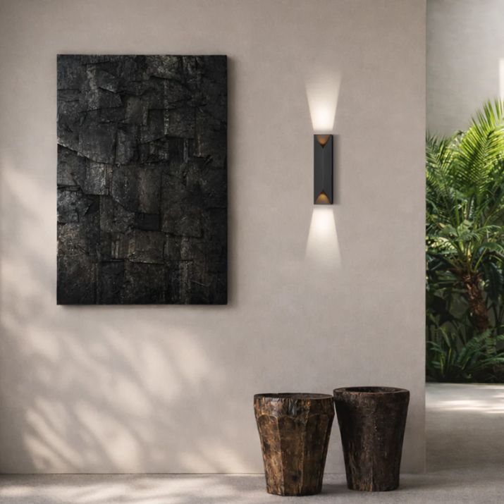 Chaska Wall Lightt - Black