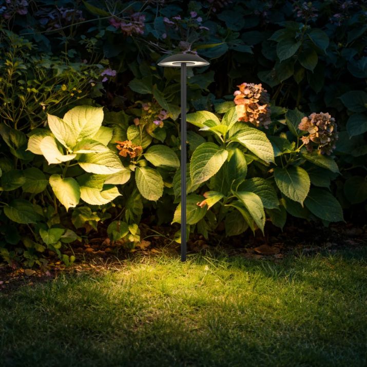 Luc 3w 8-26v Post Light