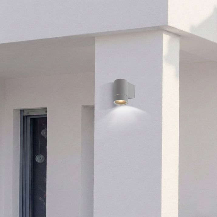 KMAN Single Exterior Wall Light - Grey